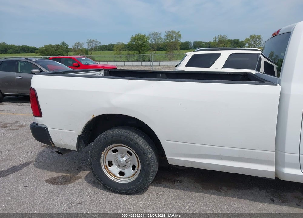2016 RAM 1500 TRADESMAN VIN: 3C6JR6DT5GG261672