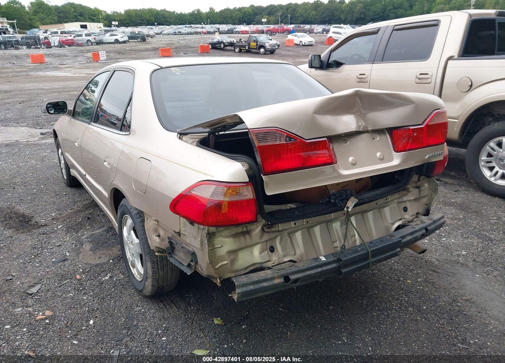 2000 HONDA ACCORD 2.3 EX VIN: 1HGCG5653YA089031