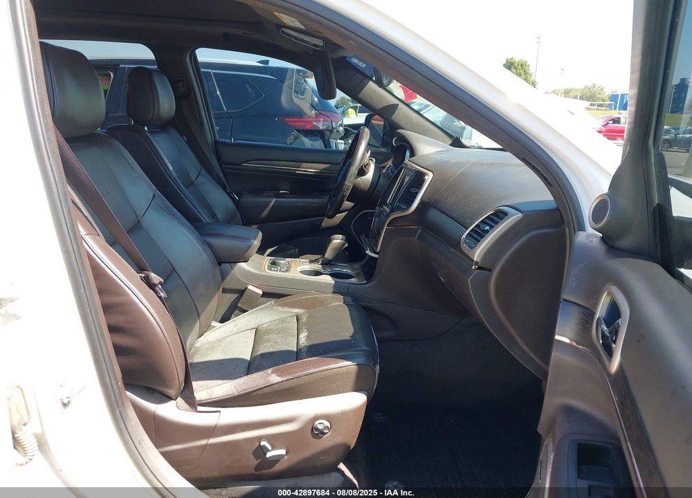 2017 JEEP GRAND CHEROKEE VIN: 1C4RJFJT6HC823607