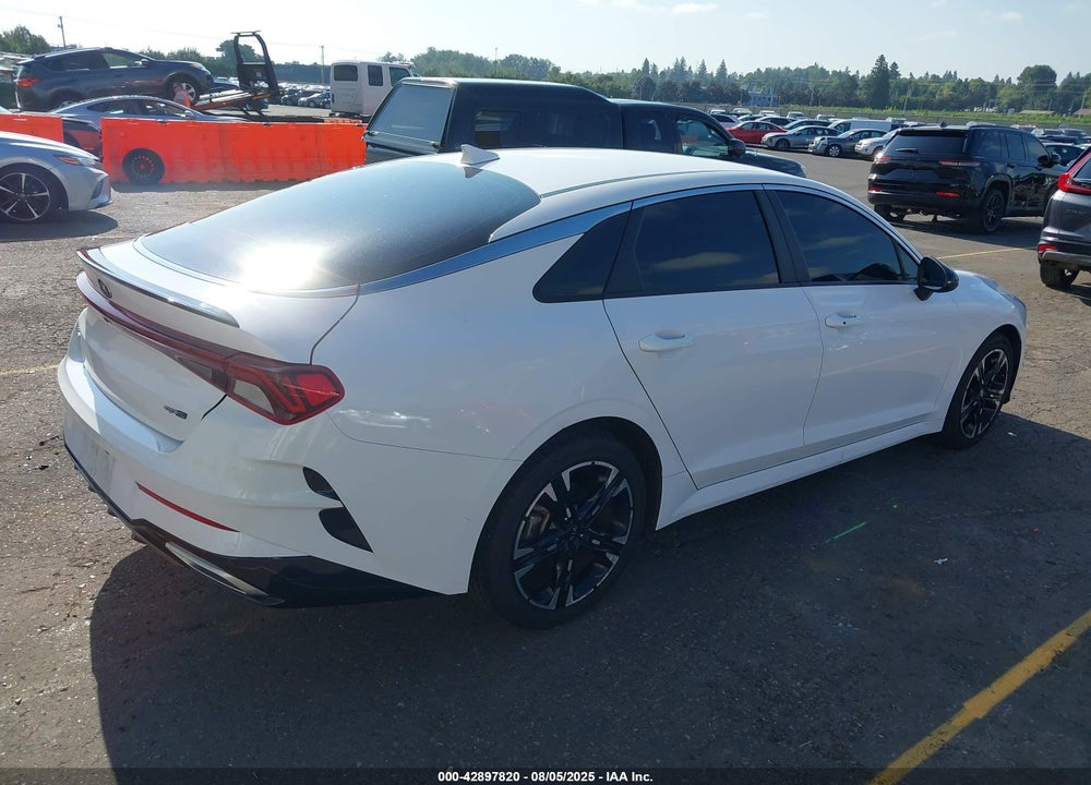 2021 KIA K5 VIN: 5XXG64J27MG063525