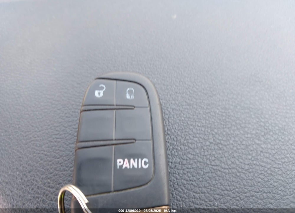 2016 JEEP RENEGADE VIN: ZACCJBBTXGPC84724