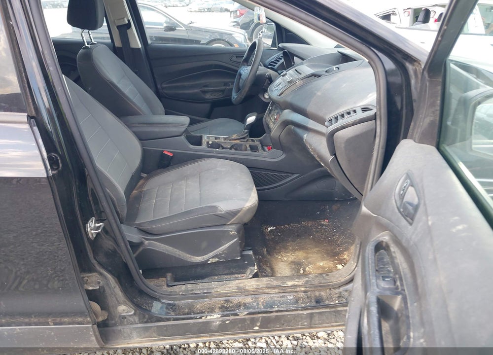 2017 FORD ESCAPE VIN: 1FMCU0F74HUE68464