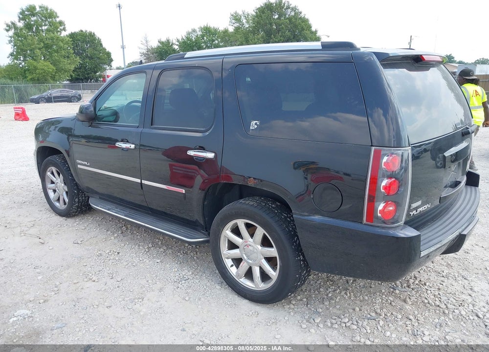 2011 GMC YUKON VIN: 1GKS2EEF3BR308411