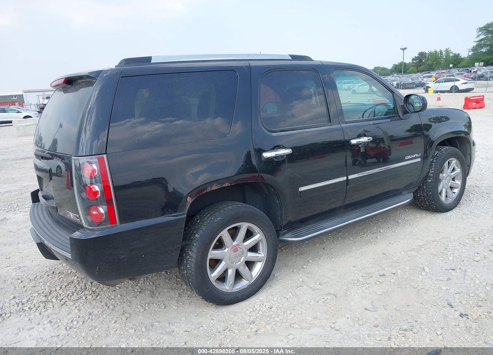 2011 GMC YUKON VIN: 1GKS2EEF3BR308411