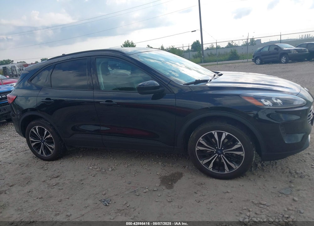 2022 FORD ESCAPE VIN: 1FMCU9G65NUB19819
