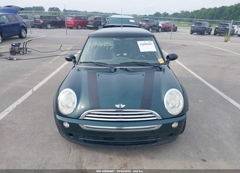 2006 MINI COOPER VIN: WMWRC33596TK71425