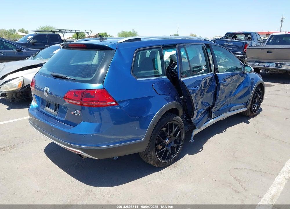 2017 VOLKSWAGEN GOLF ALLTRACK VIN: 3VWH17AU7HM544334