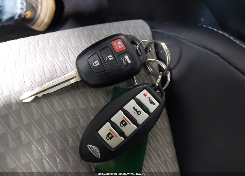 2013 TOYOTA CAMRY SE VIN: 4T1BF1FK8DU656382