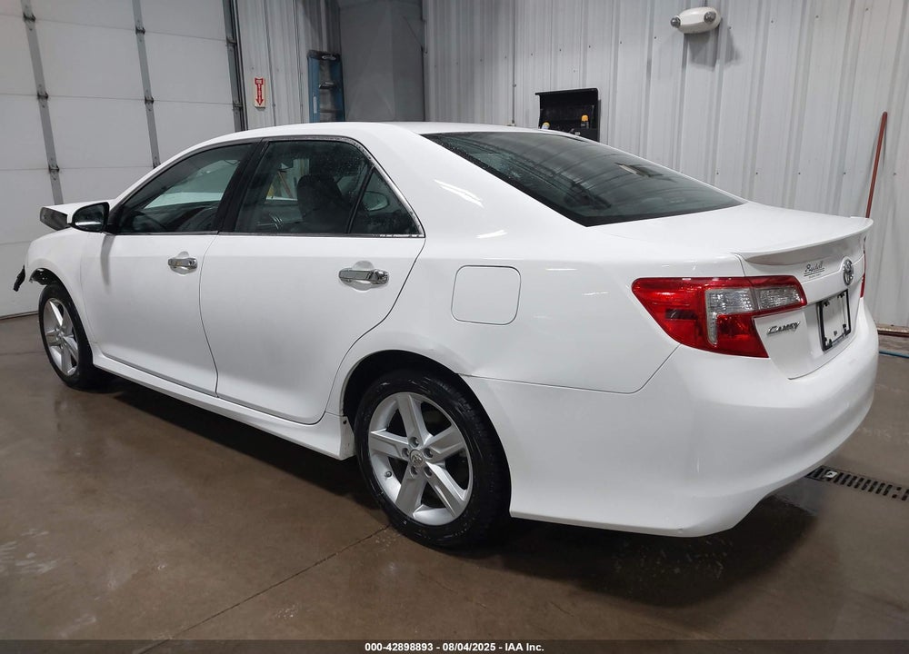 2013 TOYOTA CAMRY SE VIN: 4T1BF1FK8DU656382