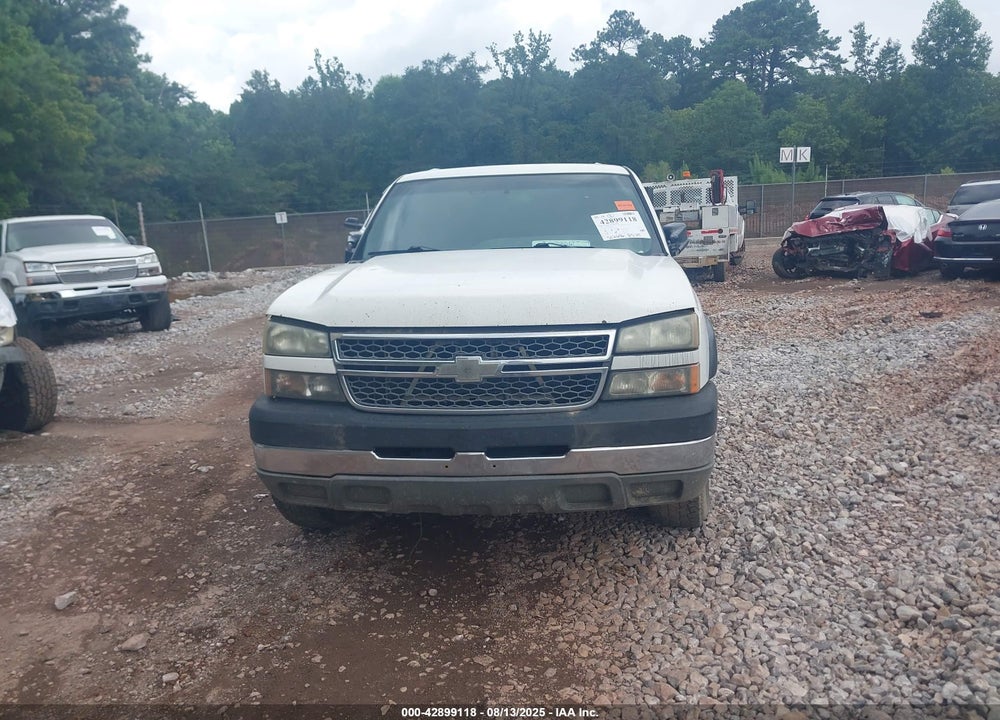 2005 CHEVROLET SILVERADO 2500HD WORK TRUCK VIN: 1GCHC23U85F830038