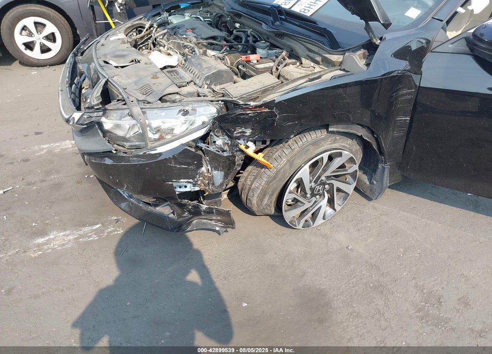 2018 HONDA CIVIC LX VIN: 2HGFC4B5XJH308406