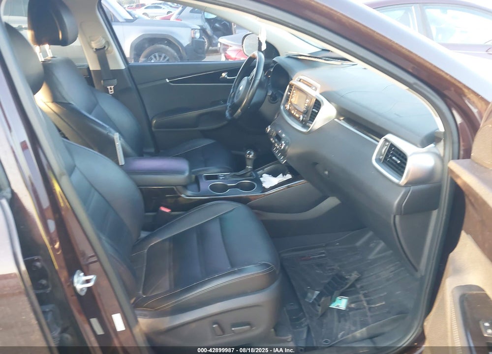 2016 KIA SORENTO VIN: 5XYPH4A14GG049955