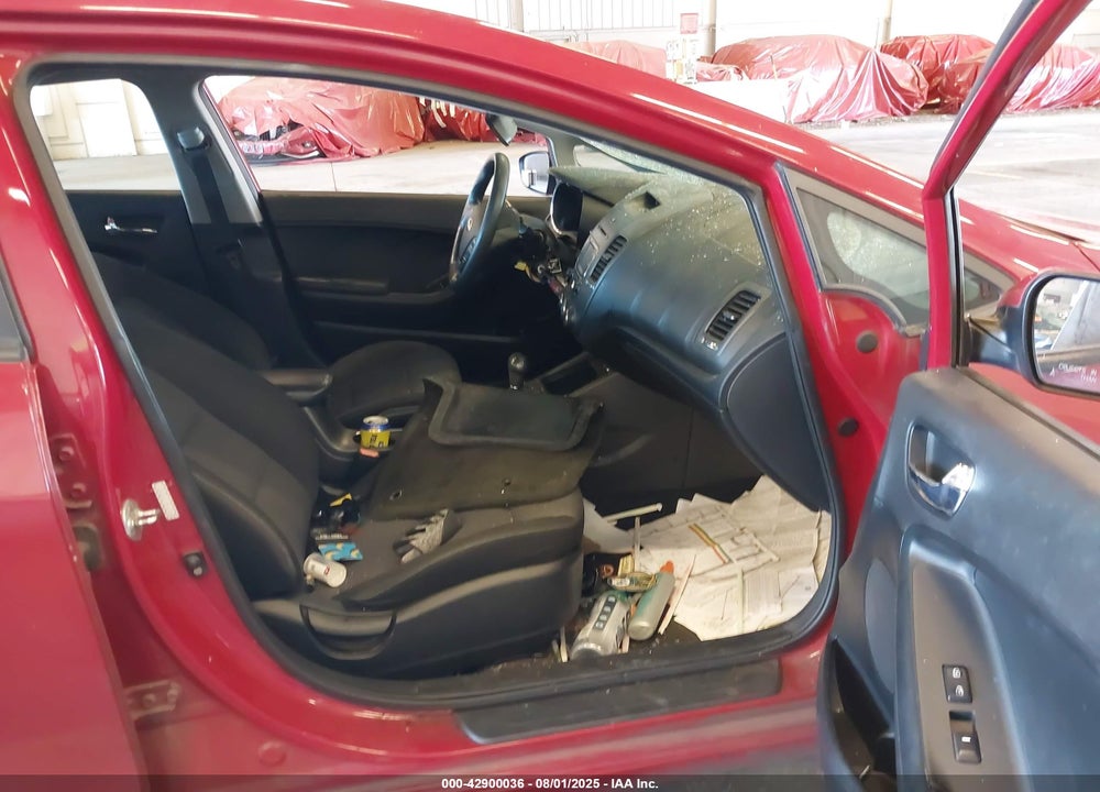 2016 KIA FORTE VIN: KNAFX4A64G5559318