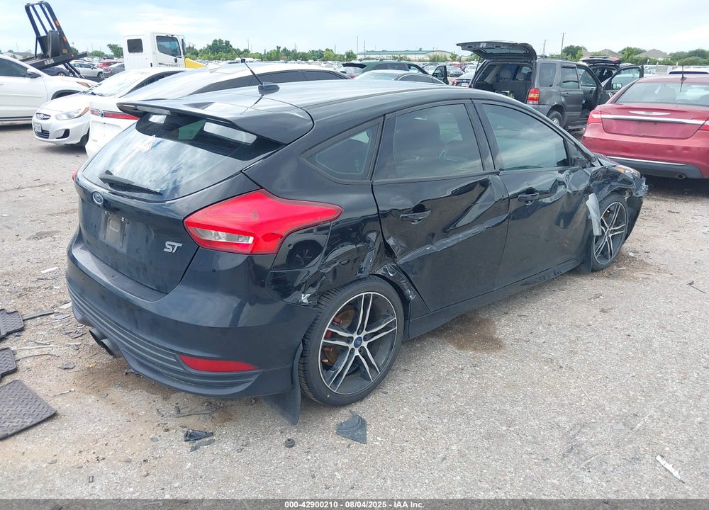 2018 FORD FOCUS VIN: 1FADP3L95JL332529