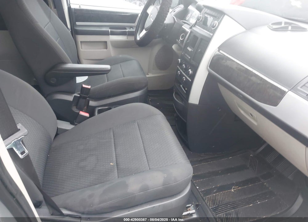 2010 DODGE GRAND CARAVAN VIN: 2D4RN5D10AR484335