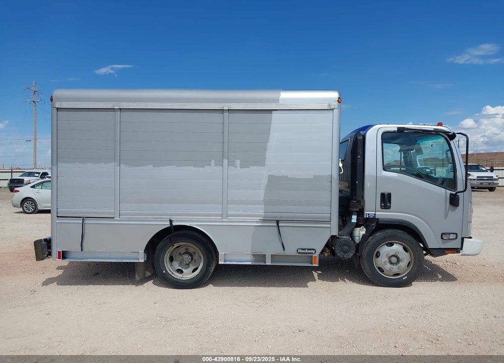 2020 ISUZU NRR VIN: JALE5W162L7303675