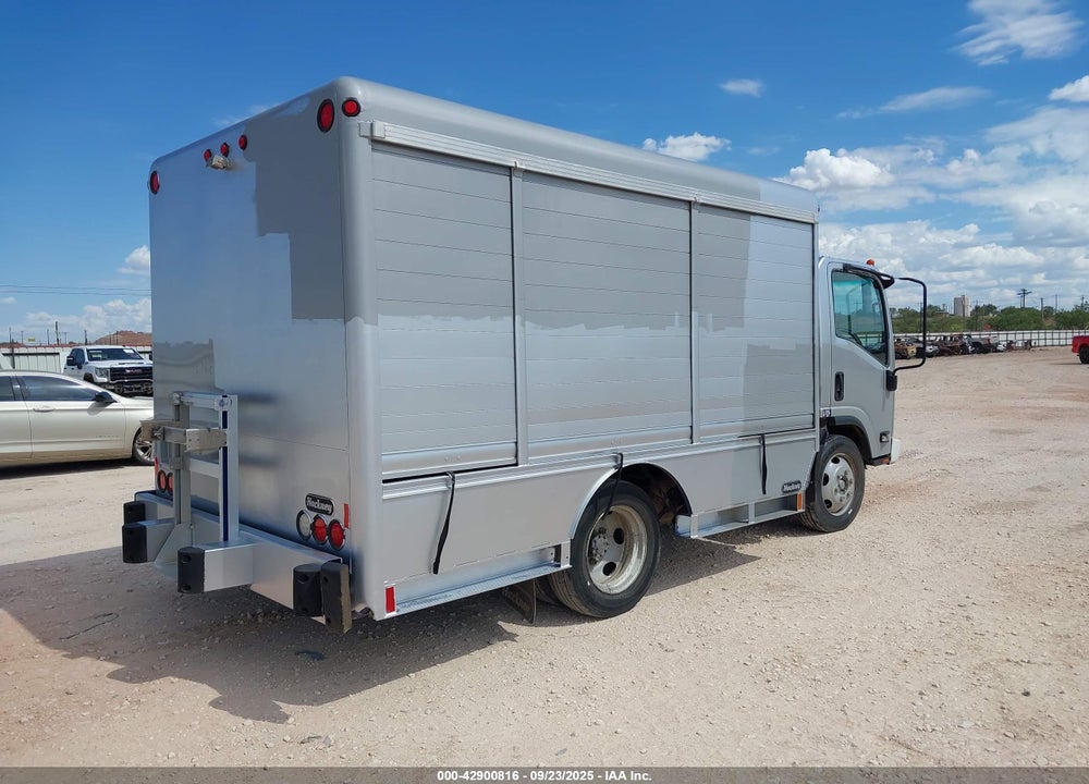 2020 ISUZU NRR VIN: JALE5W162L7303675