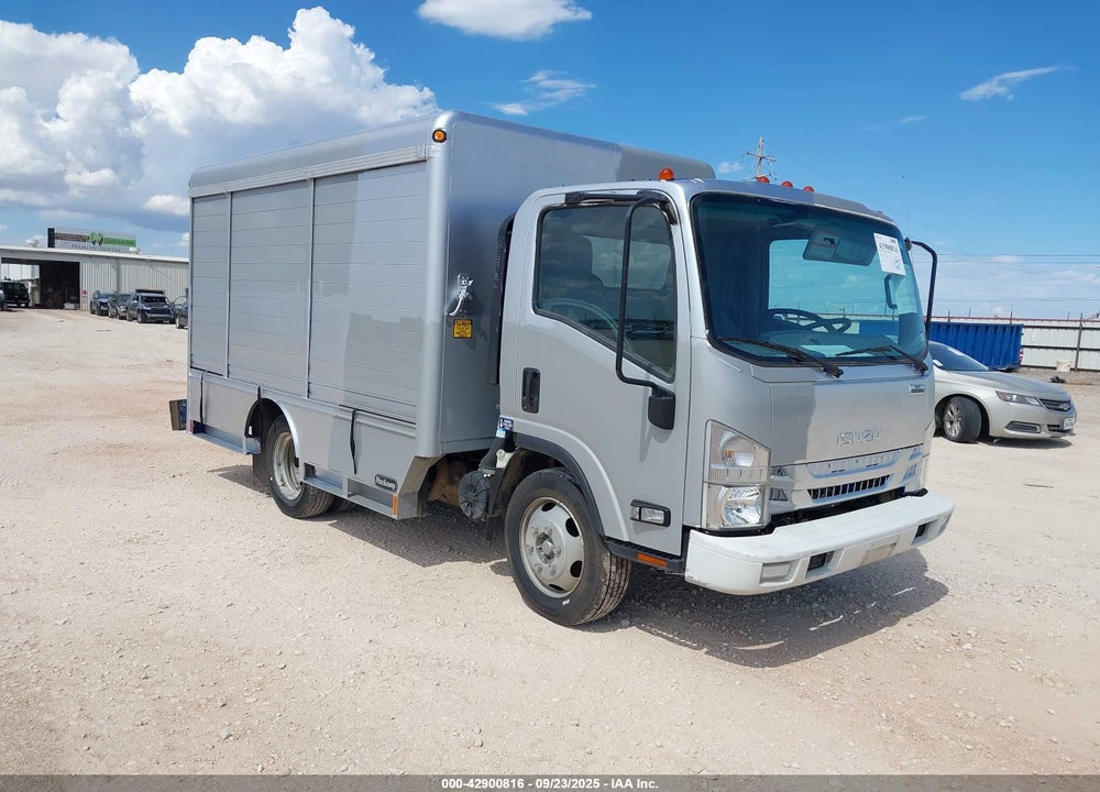 2020 ISUZU NRR VIN: JALE5W162L7303675