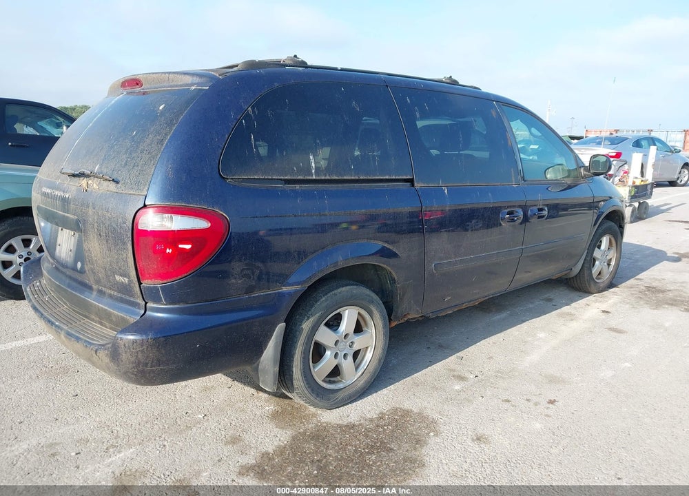2005 DODGE GRAND CARAVAN SXT VIN: 2D4GP44L65R373145