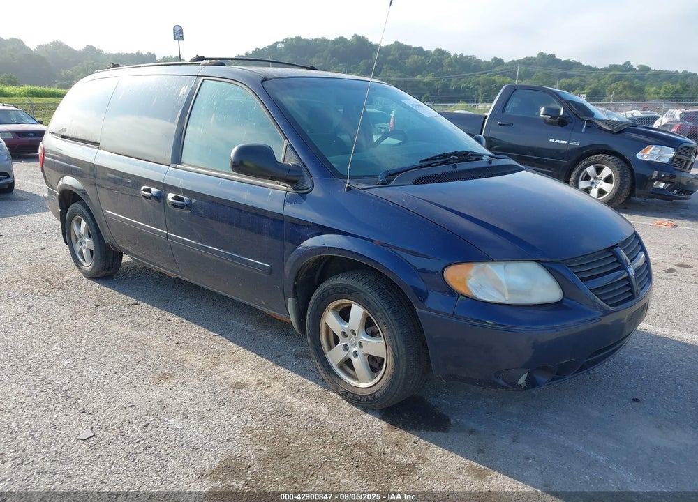 2005 DODGE GRAND CARAVAN SXT VIN: 2D4GP44L65R373145