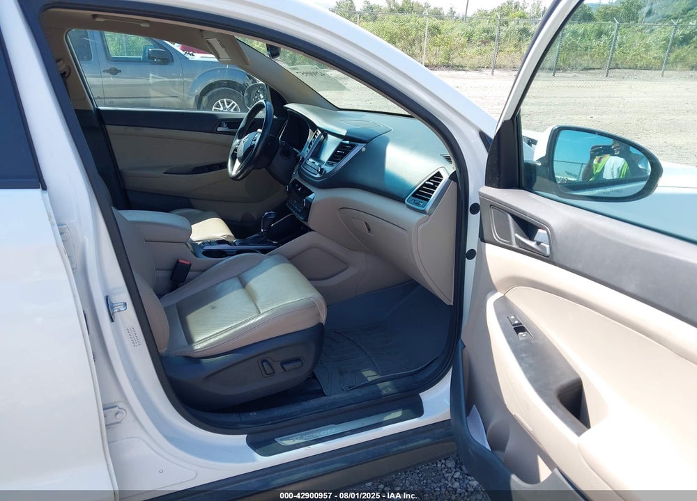 2016 HYUNDAI TUCSON VIN: KM8J3CA27GU023206