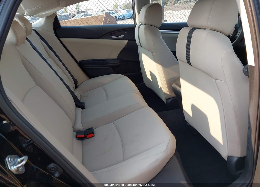 2018 HONDA CIVIC VIN: 19XFC2F58JE200505