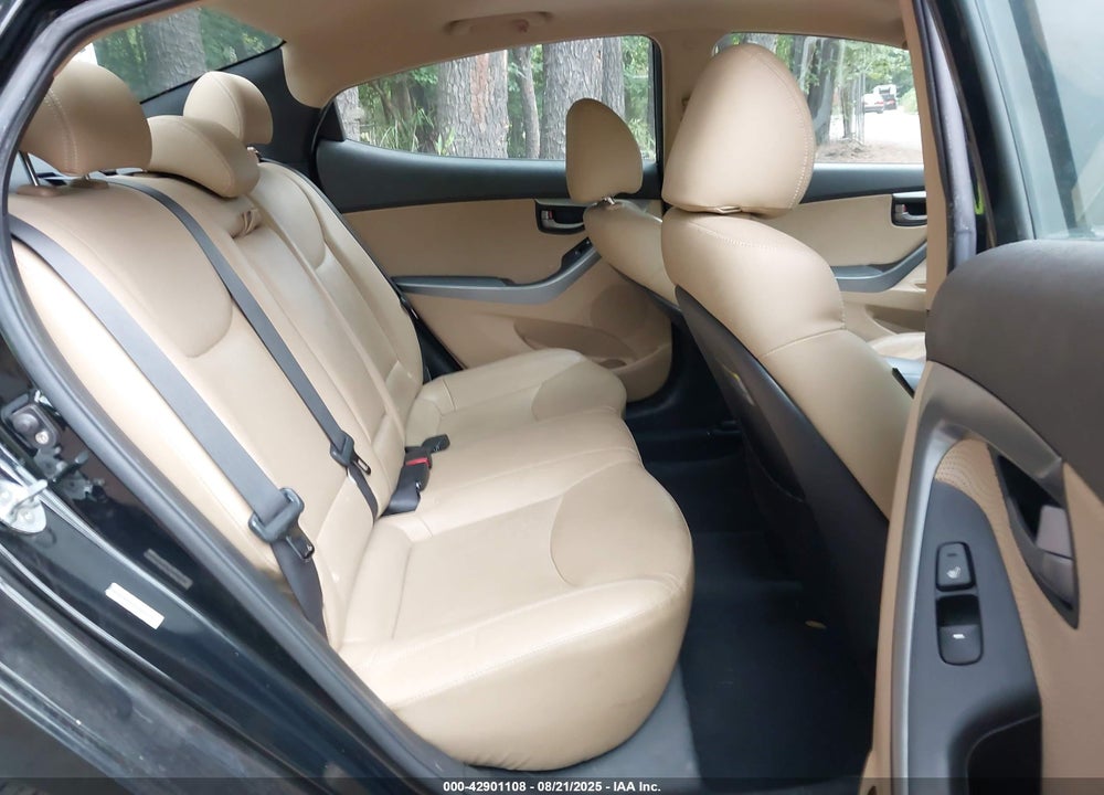 2012 HYUNDAI ELANTRA VIN: KMHDH4AE5CU329989