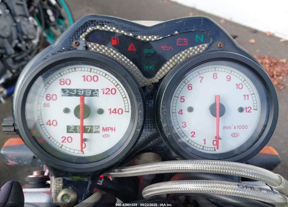 1999 DUCATI M750 VIN: ZDM1RC3L1XB004126