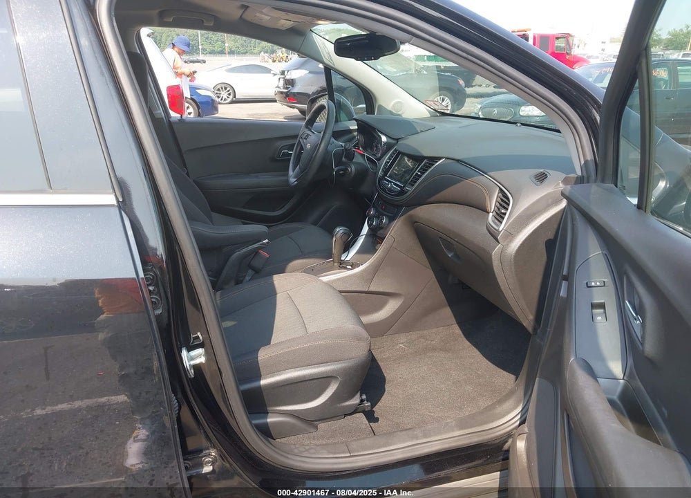 2019 CHEVROLET TRAX LT VIN: 3GNCJPSB0KL210015