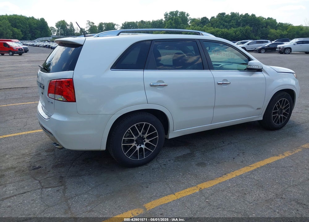 2013 KIA SORENTO VIN: 5XYKWDA23DG364881