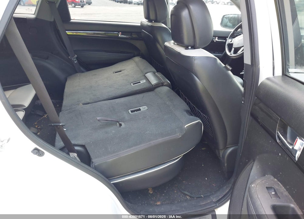 2013 KIA SORENTO VIN: 5XYKWDA23DG364881
