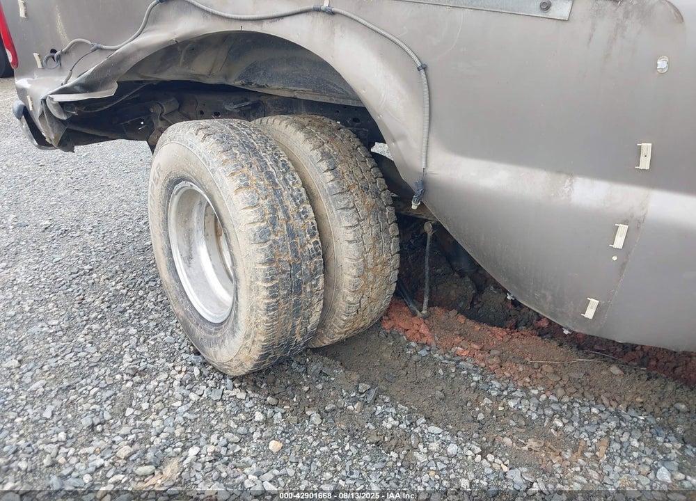 2002 FORD F-350 LARIAT/XL/XLT VIN: 1FTWW33FX2EA90175