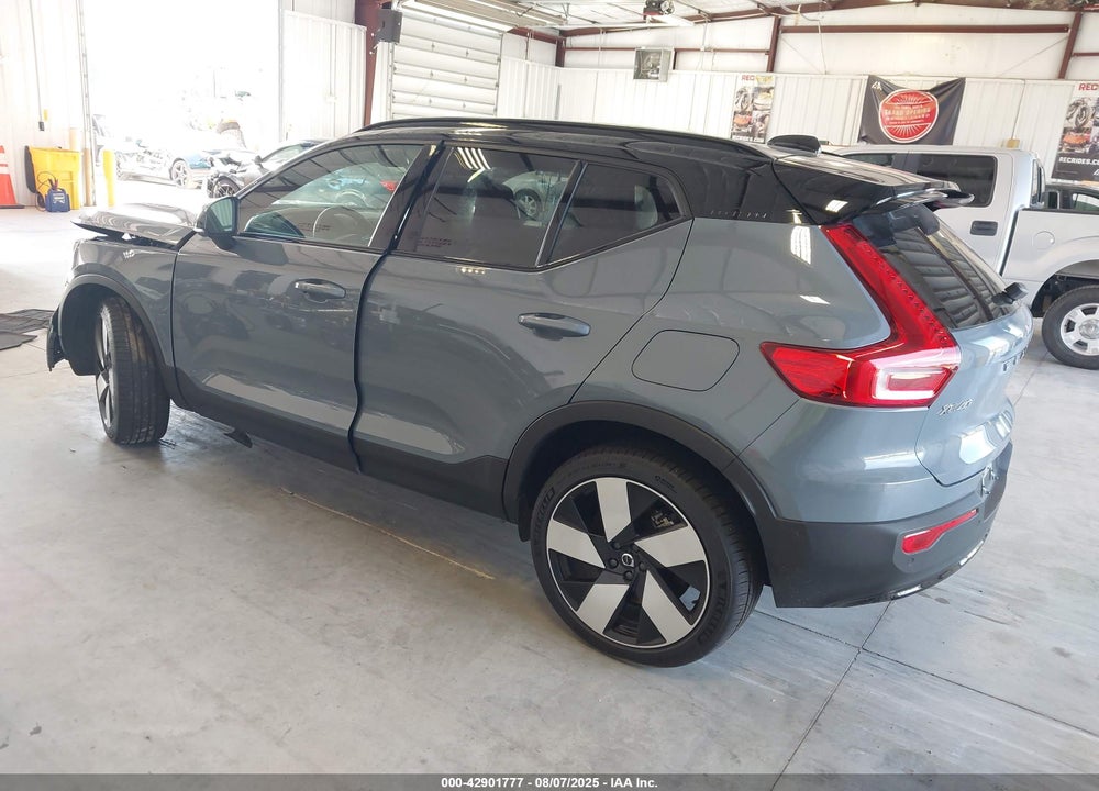 2023 VOLVO XC40 RECHARGE PURE ELECTRIC TWIN ULTIMATE VIN: YV4ED3UMXP2087183