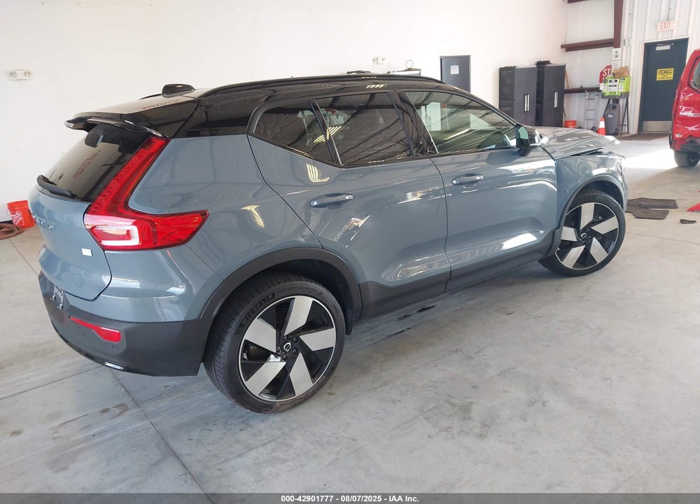 2023 VOLVO XC40 RECHARGE PURE ELECTRIC TWIN ULTIMATE VIN: YV4ED3UMXP2087183