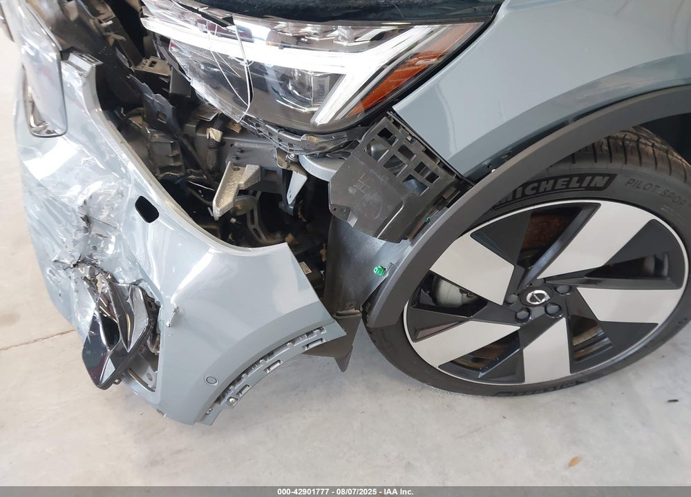 2023 VOLVO XC40 RECHARGE PURE ELECTRIC TWIN ULTIMATE VIN: YV4ED3UMXP2087183