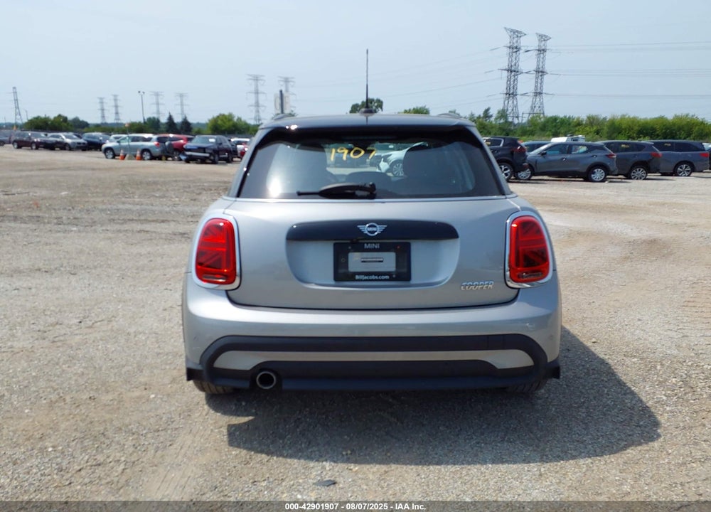 2024 MINI COOPER VIN: WMW33DK04R2U71091