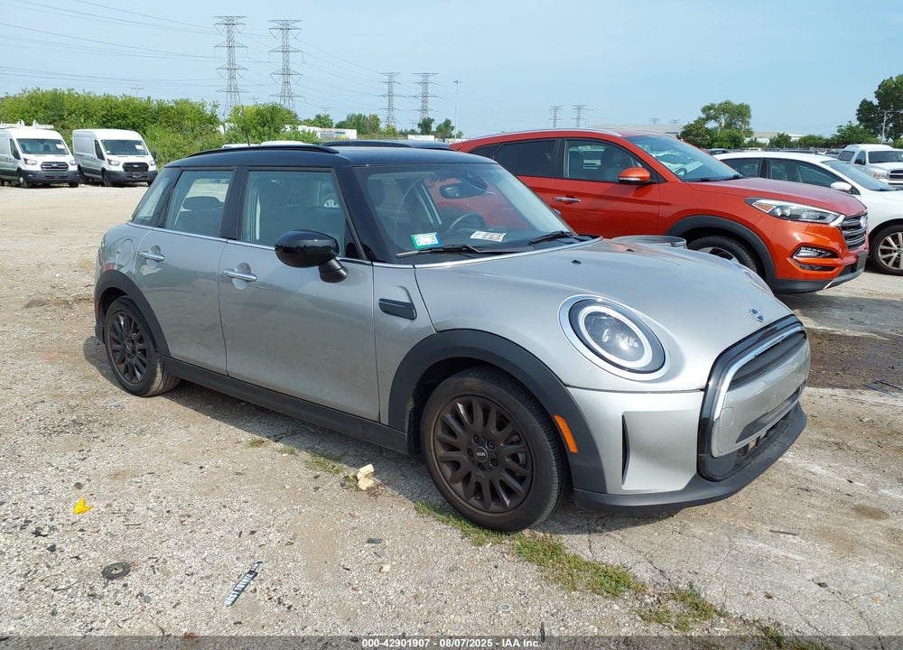 2024 MINI COOPER VIN: WMW33DK04R2U71091