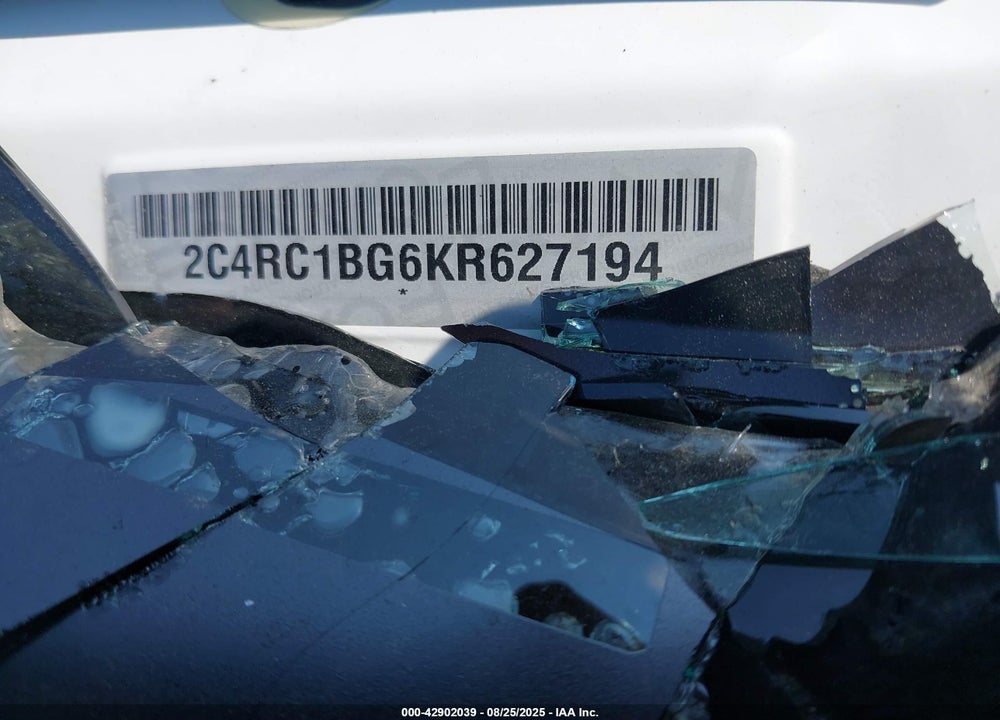 2019 CHRYSLER PACIFICA TOURING L VIN: 2C4RC1BG6KR627194