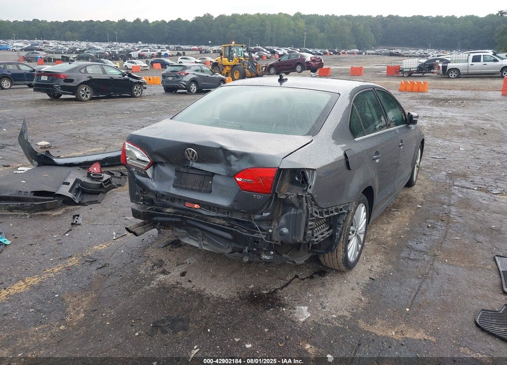 2014 VOLKSWAGEN JETTA VIN: 3VWLL7AJ7EM383358