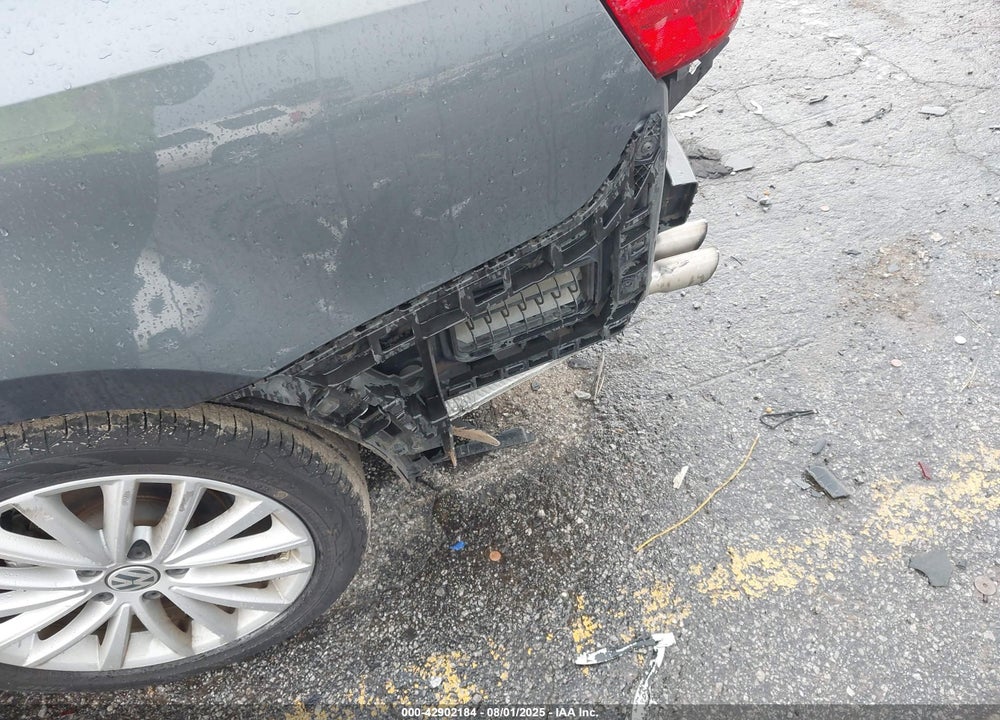 2014 VOLKSWAGEN JETTA VIN: 3VWLL7AJ7EM383358