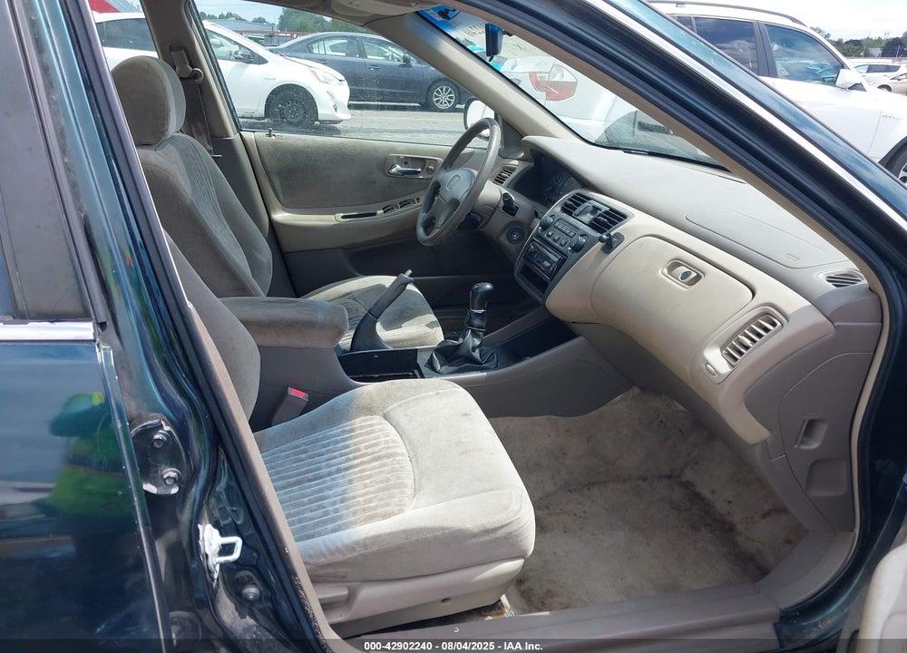 1998 HONDA ACCORD EX VIN: 1HGCG5553WA120793