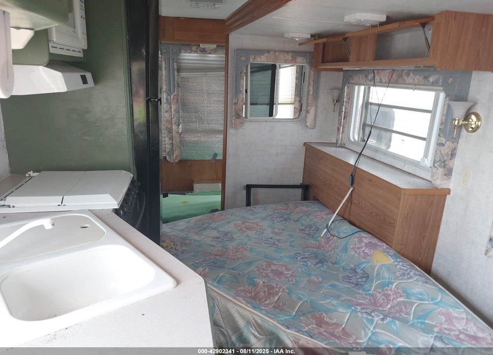 2001 SUNNYBROOK OTHER VIN: 4UBBS0P2211J24271