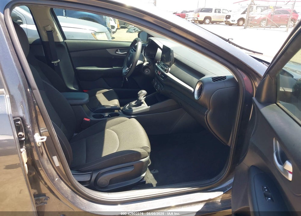 2020 KIA FORTE VIN: 3KPF24AD1LE250095