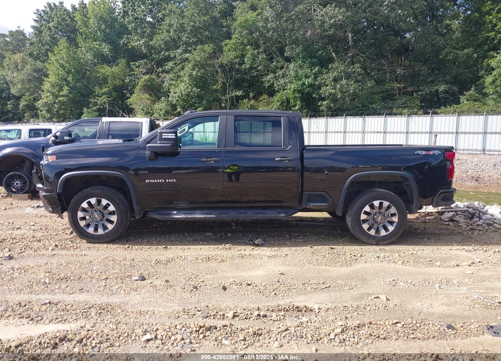 2022 CHEVROLET SILVERADO 2500HD 4WD STANDARD BED CUSTOM VIN: 1GC4YMEY2NF182823