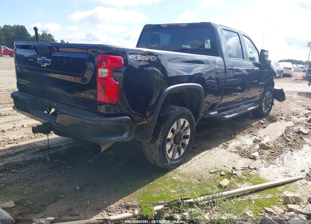 2022 CHEVROLET SILVERADO 2500HD 4WD STANDARD BED CUSTOM VIN: 1GC4YMEY2NF182823