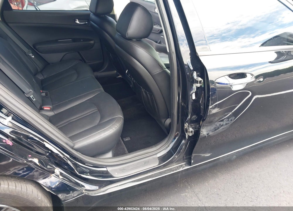 2019 KIA OPTIMA VIN: 5XXGU4L18KG330839