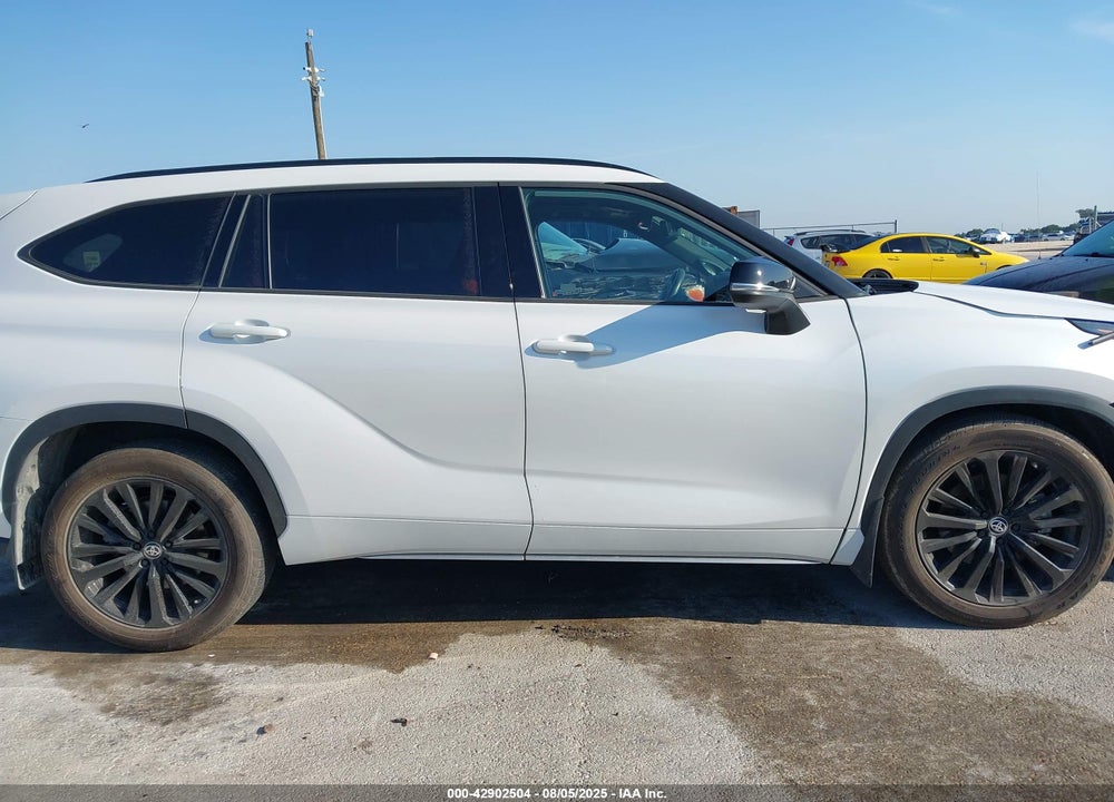 2024 TOYOTA HIGHLANDER XSE VIN: 5TDKDRAH8RS534539