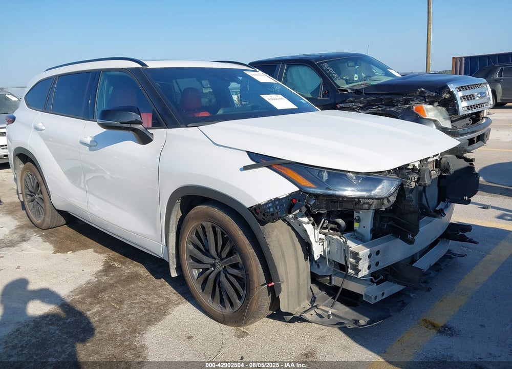 2024 TOYOTA HIGHLANDER XSE VIN: 5TDKDRAH8RS534539