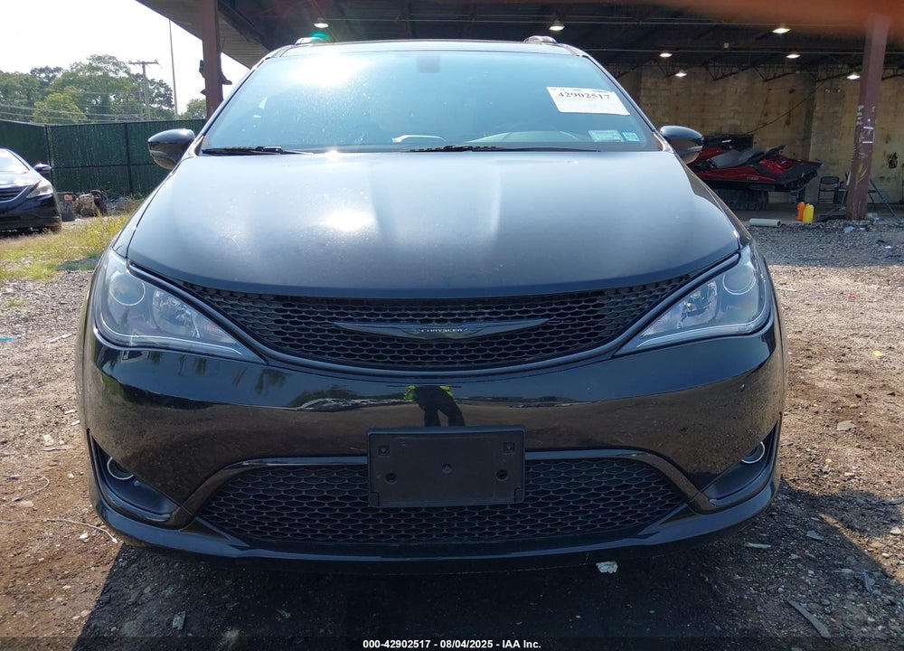 2019 CHRYSLER PACIFICA LIMITED VIN: 2C4RC1GG4KR720319