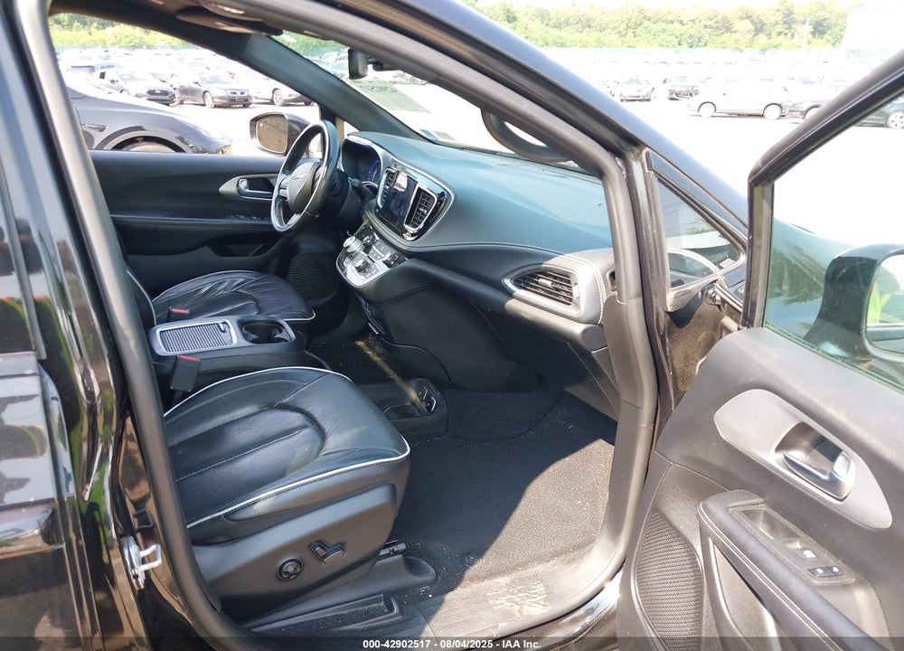 2019 CHRYSLER PACIFICA LIMITED VIN: 2C4RC1GG4KR720319